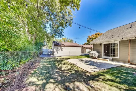 Exterior - 2100 Crane Ct, Rolling Meadows, IL 60008 photo 10 of 13