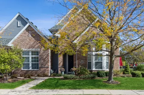 2936 Portage St, Naperville, IL 60564