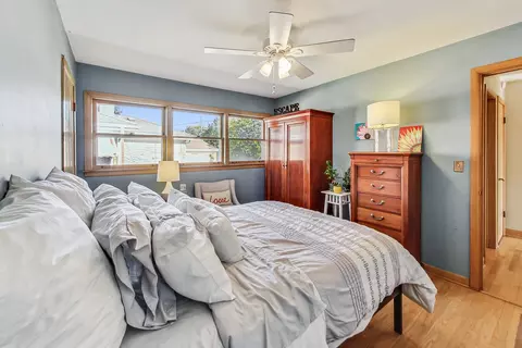 921 E Villa Dr, Des Plaines, IL 60016 photo 20