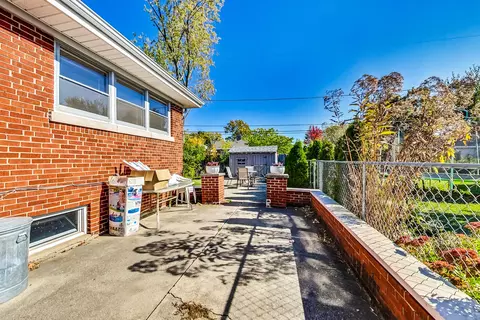 921 E Villa Dr, Des Plaines, IL 60016 photo 39