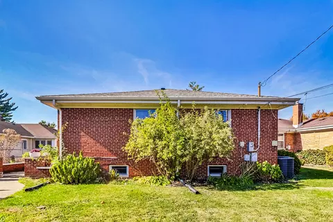 921 E Villa Dr, Des Plaines, IL 60016 photo 36