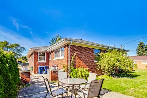 921 E Villa Dr, Des Plaines, IL 60016 photo 38