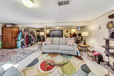 921 E Villa Dr, Des Plaines, IL 60016 photo 32
