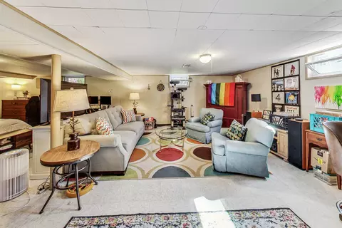 921 E Villa Dr, Des Plaines, IL 60016 photo 24