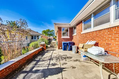 921 E Villa Dr, Des Plaines, IL 60016 photo 41