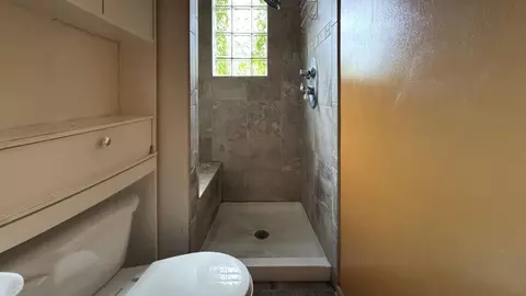 Bath - 200 E 87th St, Chicago, IL 60619 photo 2 of 2