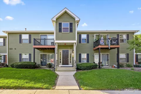 1316 Mcdowell Rd #103, Naperville, IL 60563