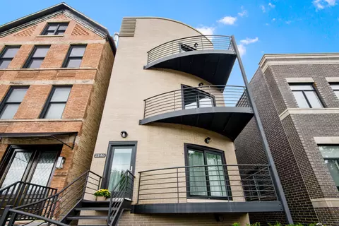 2146 N Oakley Ave, Chicago, IL 60647