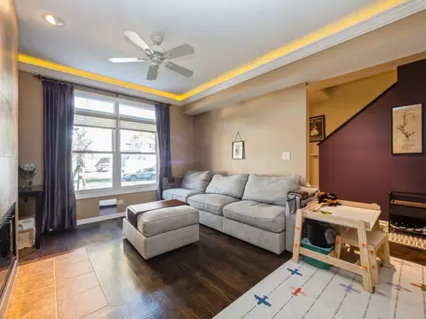 Living - 45 W Johnson St, Palatine, IL 60067 photo 1 of 3