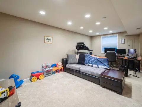 Living - 45 W Johnson St, Palatine, IL 60067 photo 3 of 3