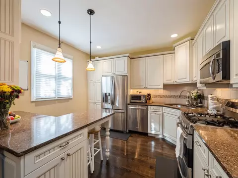 Kitchen - 45 W Johnson St, Palatine, IL 60067 photo 1 of 2