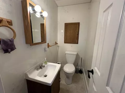 Bath - 503 W Morris St, Morrison, IL 61270 photo 1 of 4