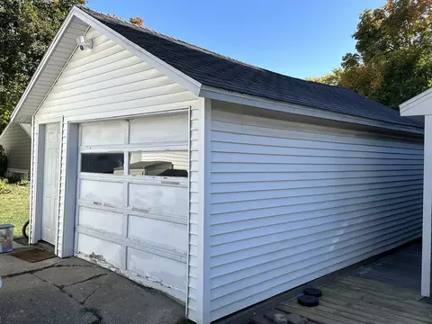 Exterior - 503 W Morris St, Morrison, IL 61270 photo 4 of 6