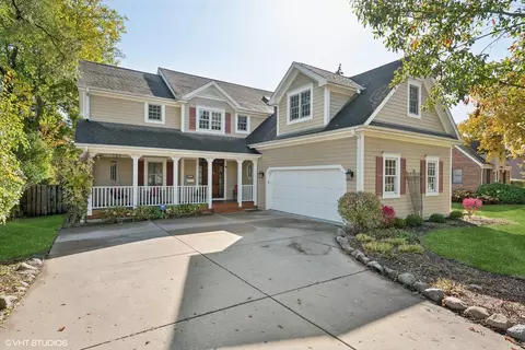 617 Hillside Rd, Glenview, IL 60025