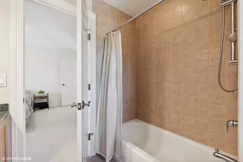 Bath - 617 Hillside Rd, Glenview, IL 60025 photo 6 of 8