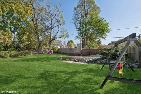 Exterior - 617 Hillside Rd, Glenview, IL 60025 photo 6 of 6
