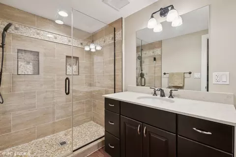 Bath - 617 Hillside Rd, Glenview, IL 60025 photo 8 of 8