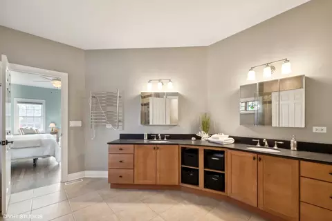 Bath - 617 Hillside Rd, Glenview, IL 60025 photo 2 of 8