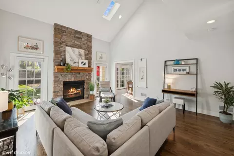 Living - 617 Hillside Rd, Glenview, IL 60025 photo 2 of 4