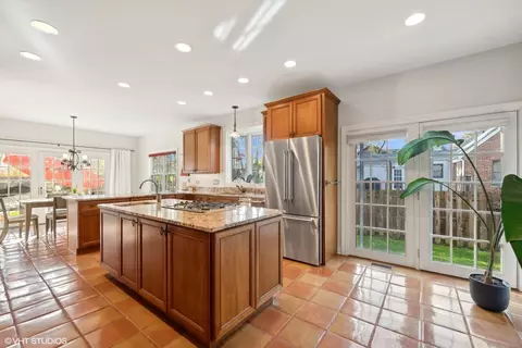 Kitchen - 617 Hillside Rd, Glenview, IL 60025 photo 3 of 5