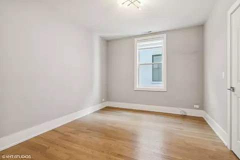 Bedroom - 1209 E 46th St #2E, Chicago, IL 60653 photo 4 of 6