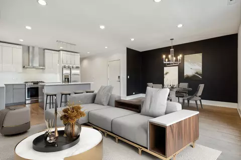 Other - 1209 E 46th St #2E, Chicago, IL 60653 photo 1 of 4