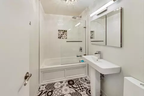 40 E Cedar St #12B, Chicago, IL 60611 photo 21