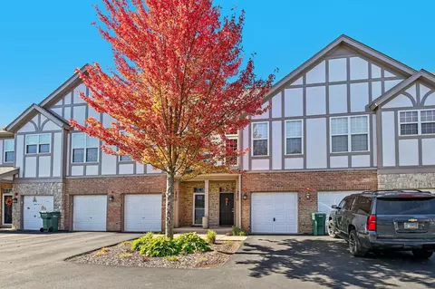 250 Rosehall Dr #270, Lake Zurich, IL 60047