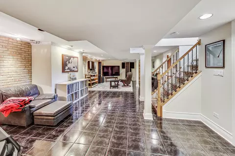 Other - 102 W Sunset Rd, Mount Prospect, IL 60056 photo 4 of 7