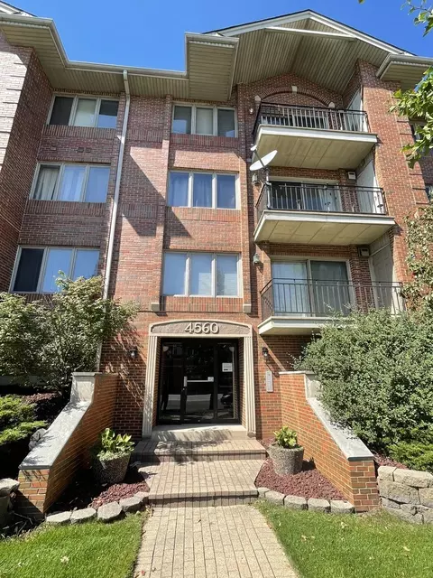 9201 S Kenton Ave #3A, Oak Lawn, IL 60453