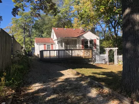 420 Woodland Ave, Wauconda, IL 60084