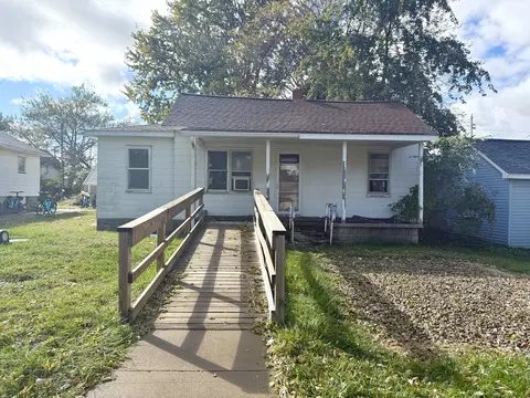2305 N Second St, Champaign, IL 61822