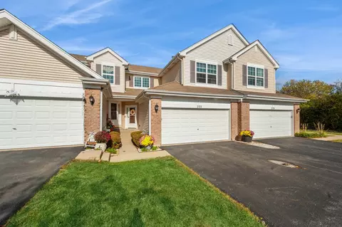 233 Macintosh Ave, Woodstock, IL 60098