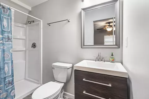 Bath - 1376 Coven Cir, Davis, IL 61019 photo 2 of 2