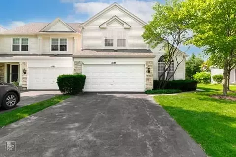 1535 Regan Ct, Hoffman Estates, IL 60192