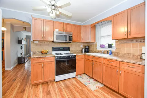 Kitchen - 7314 39th St, Lyons, IL 60534 photo 2 of 2