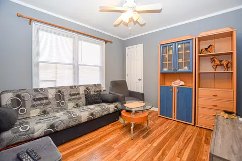 Living - 7314 39th St, Lyons, IL 60534 photo 5 of 6