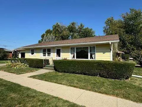 815 10th St, Fulton, IL 61252 photo 2