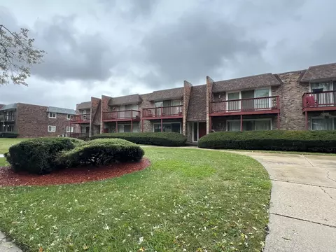 510 N Roberts Dr #1C, Glenwood, IL 60425
