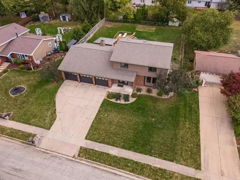 2703 Ridge Rd, Bloomington, IL 61704 photo 7