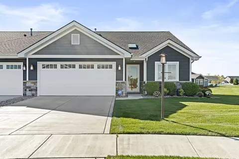 9527 Kennebunk Ln, Cedar Lake, IN 46303