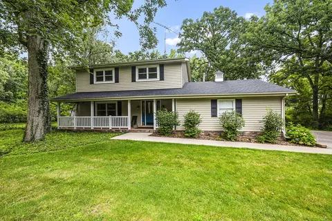 42 W162 Timber Trl, Saint Charles, IL 60175