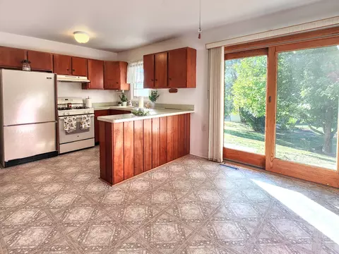 Kitchen - 4717 Ashley Dr, Mchenry, IL 60050 photo 1 of 4