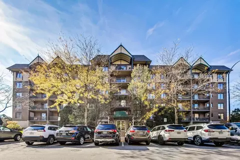 10 S Wille St #408, Mount Prospect, IL 60056