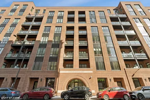 313 S Racine Ave #3D, Chicago, IL 60607