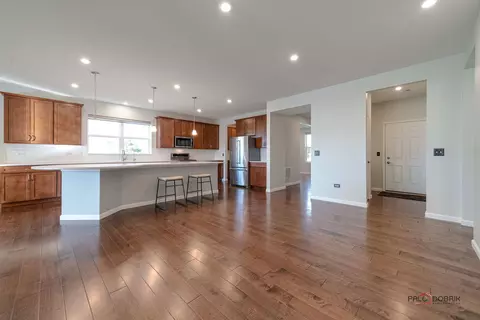 Living - 1591 Timberland Dr, Algonquin, IL 60102 photo 1 of 1