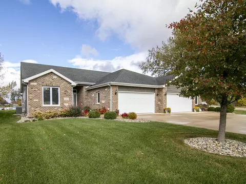 1013 Lincoln Dr, Manteno, IL 60950
