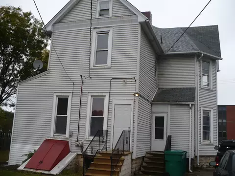 608 Cass St, Joliet, IL 60432 photo 3