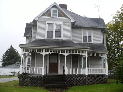 608 Cass St, Joliet, IL 60432