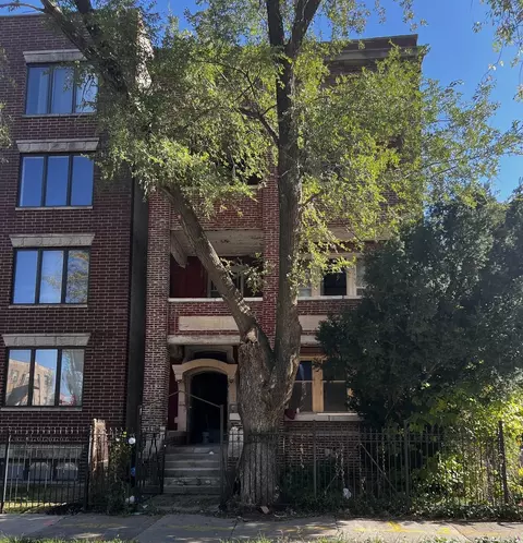 5221 S Michigan Ave, Chicago, IL 60615